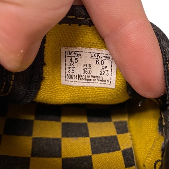 Harry Potter Hufflepuff House Logo Vans Slip On Sneakers Women’s 6 Men’s 4.5 - Picture 7 of 7